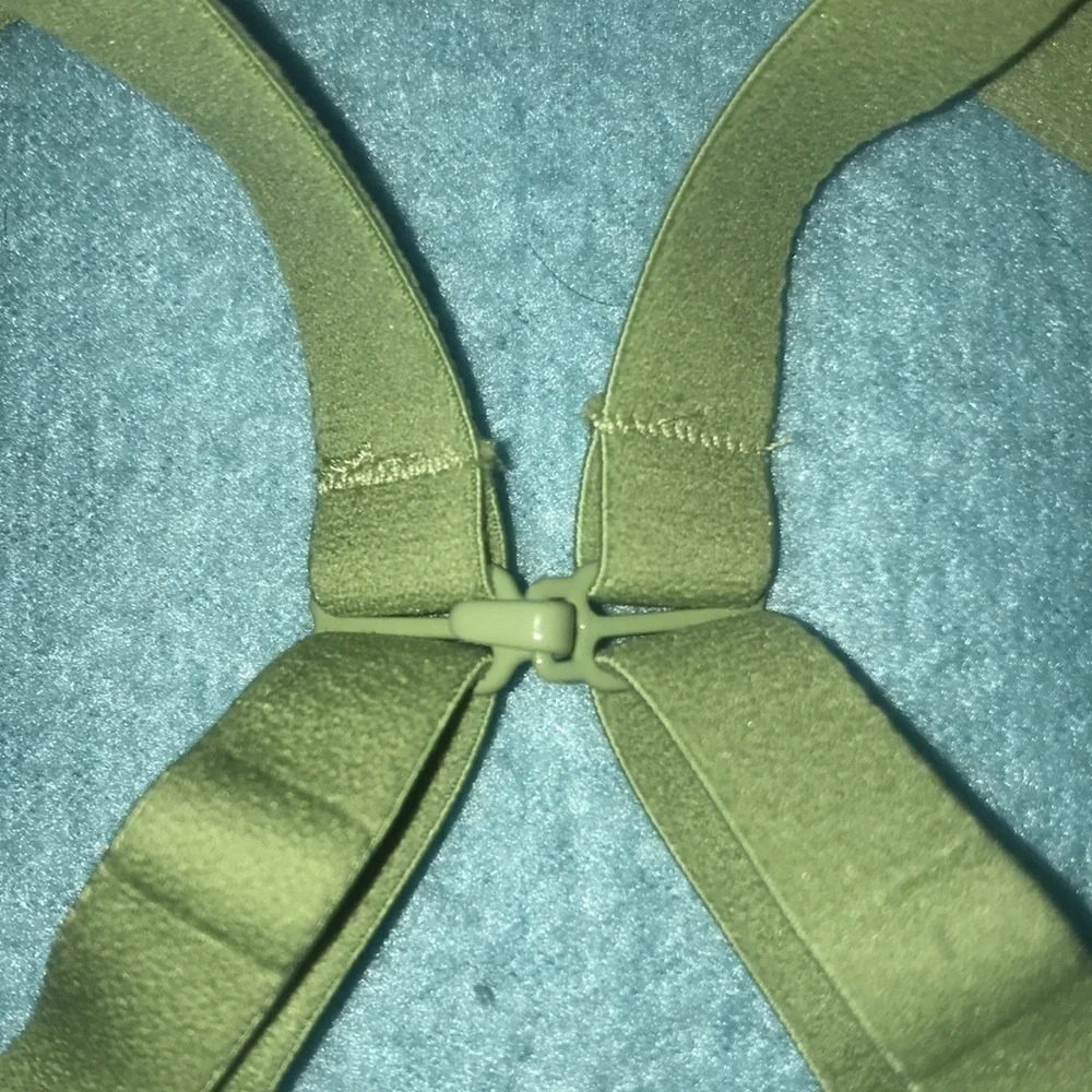 𝅺AUDEN The everyday underwire padded adjustable bra olive green size 36D